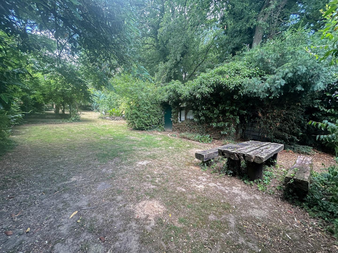35 - Garten und Gartenhaus