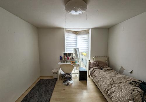8 - Eltern-Schlafzimmer EG W1