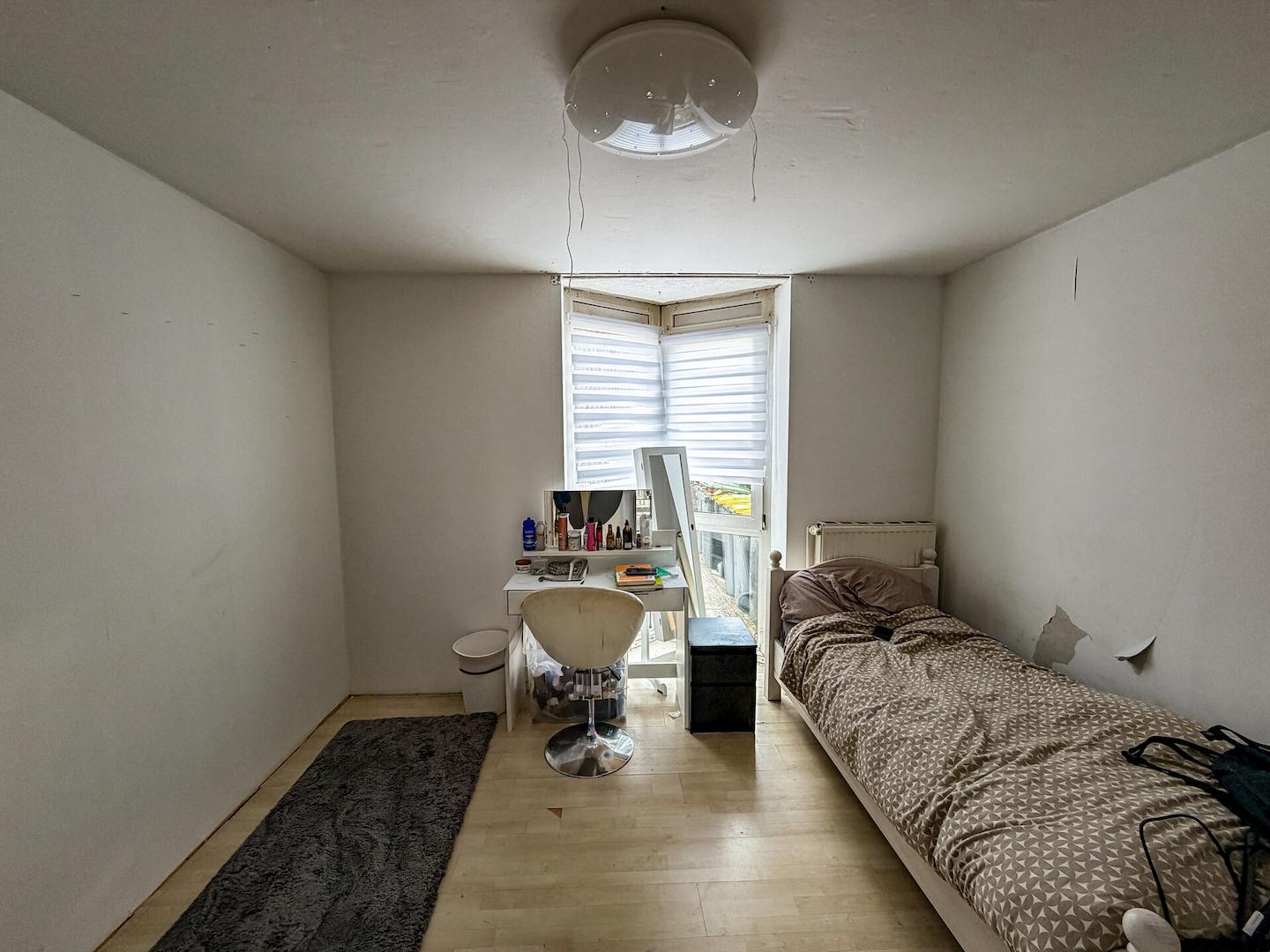 8 - Eltern-Schlafzimmer EG W1