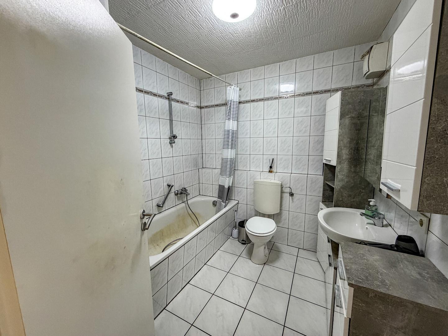9 - Badezimmer EG W1