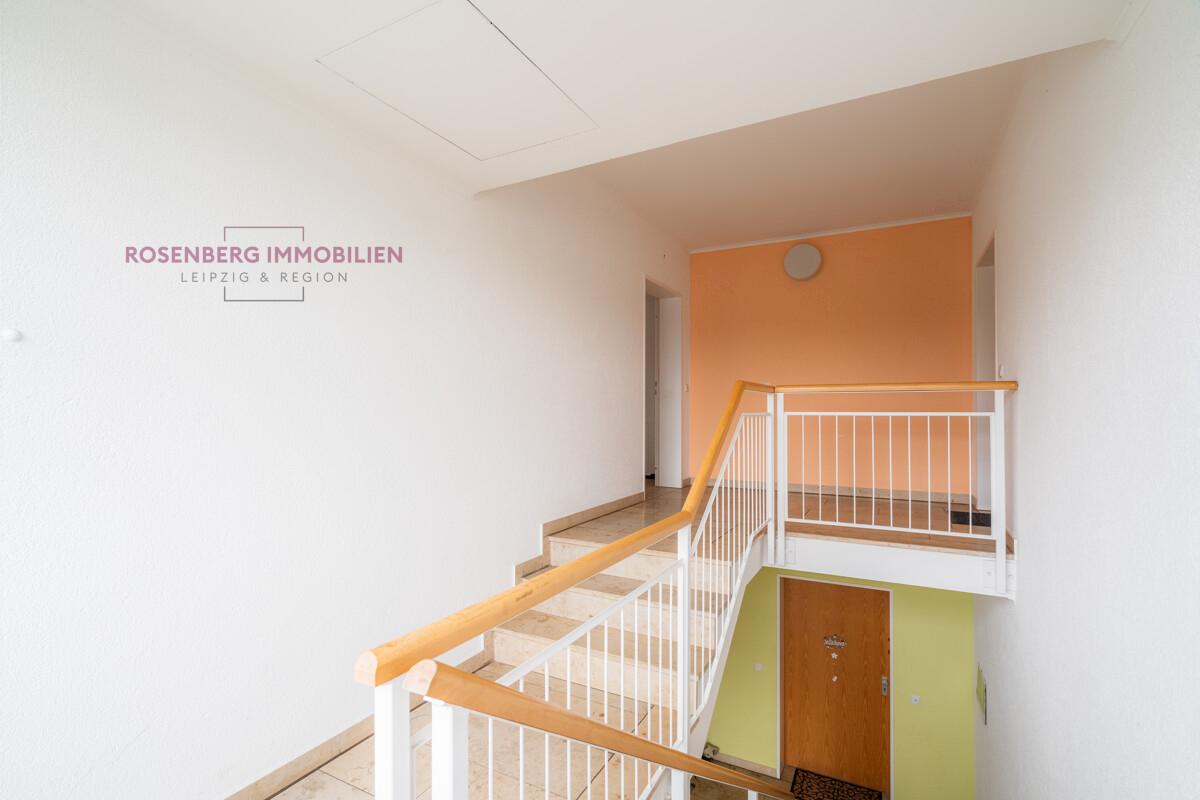 Immobilie in Leipzig / Seehausen zu verkaufen_2-Raum_Treppenhaus