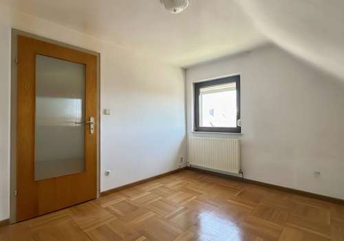 DG 2.Schlafzimmer (1)