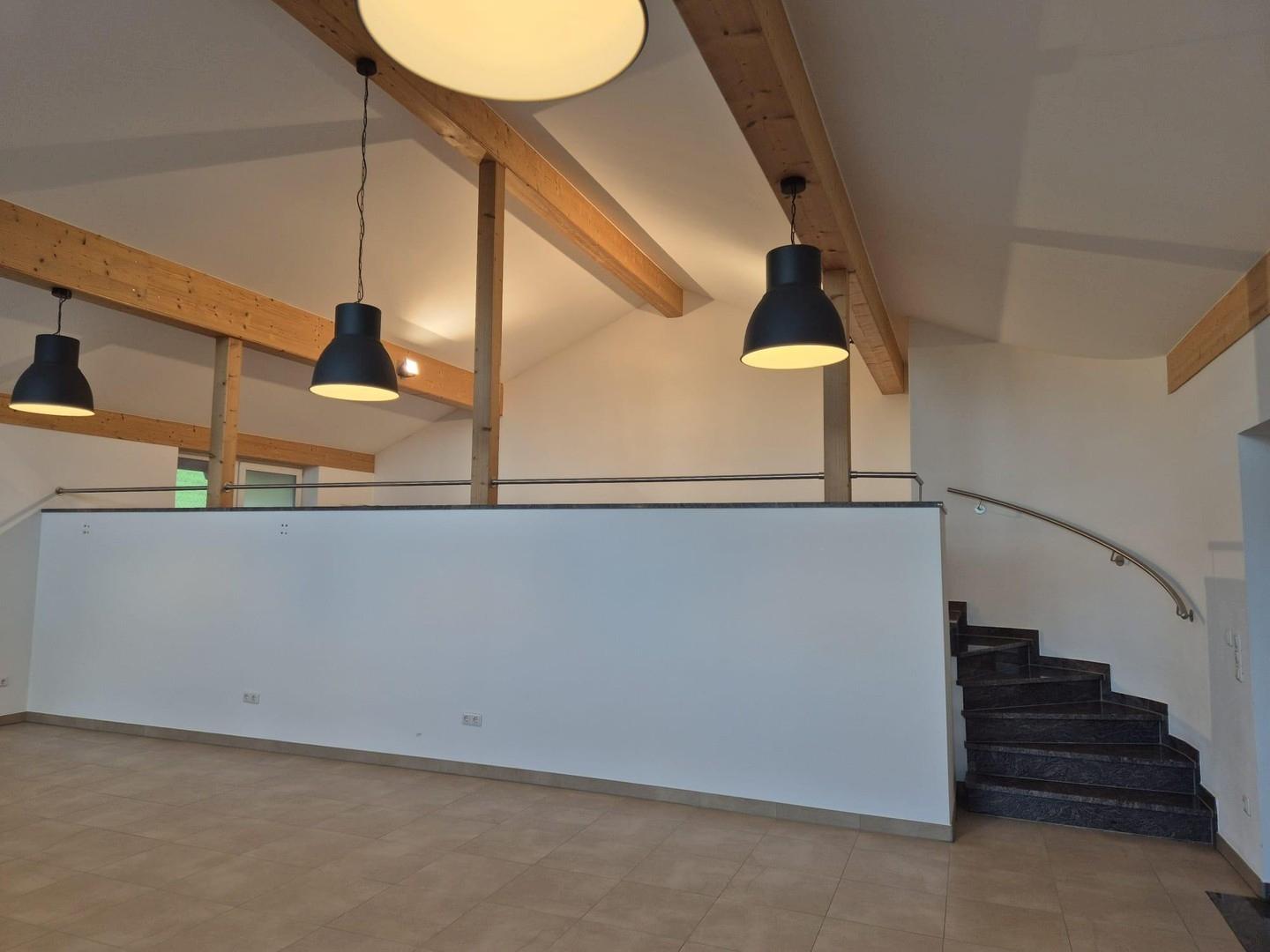 Treppe zur Galerie