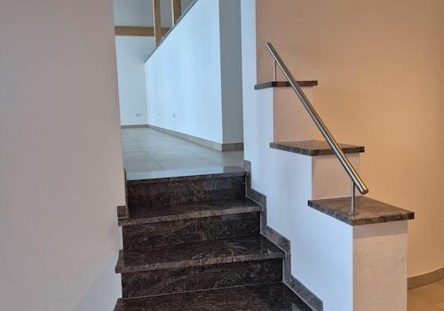 Treppe zur Mitteletage