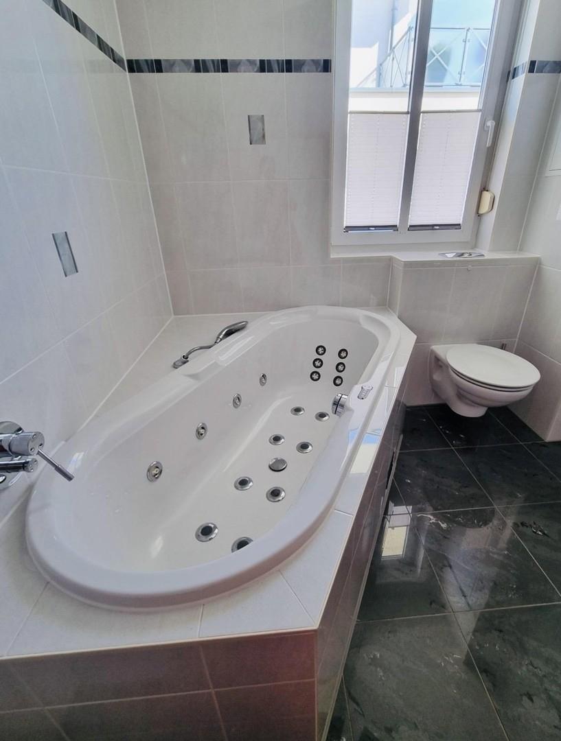 Badewanne mit Funktion
