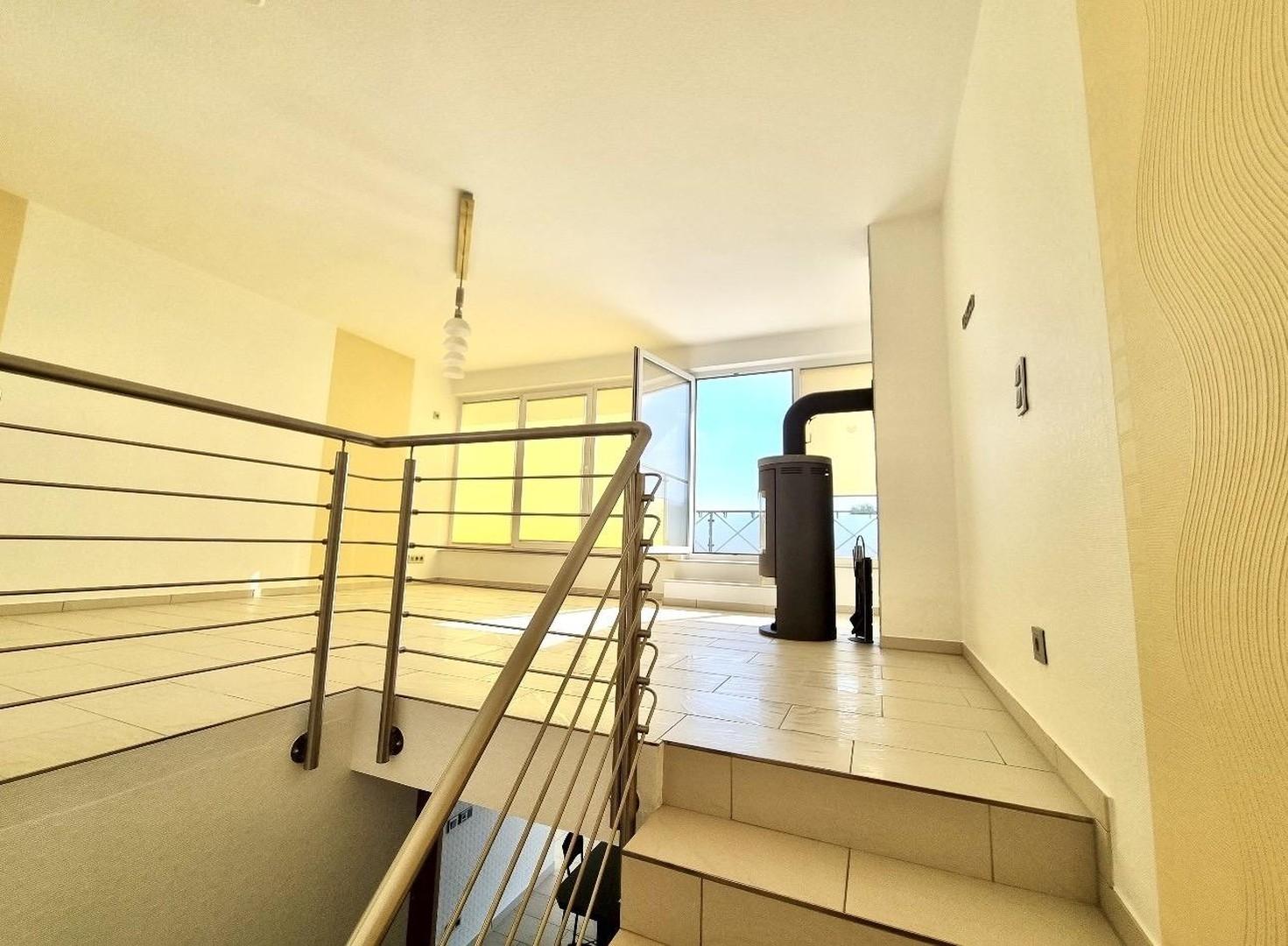 OG mit Ofen & Dachterrasse