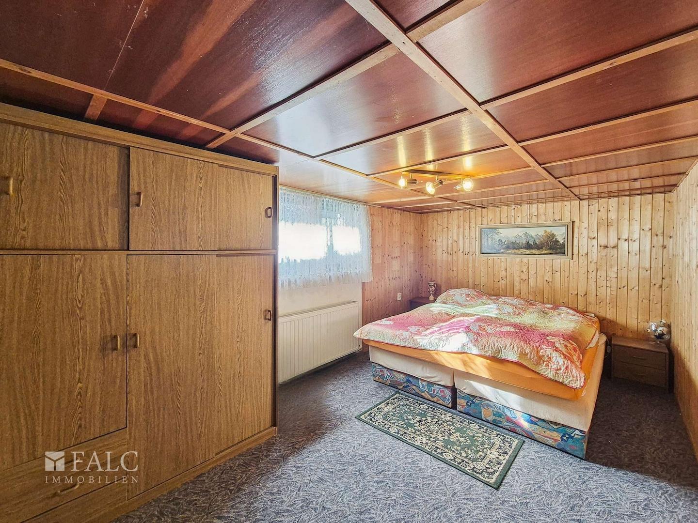 Schlafzimmer 1