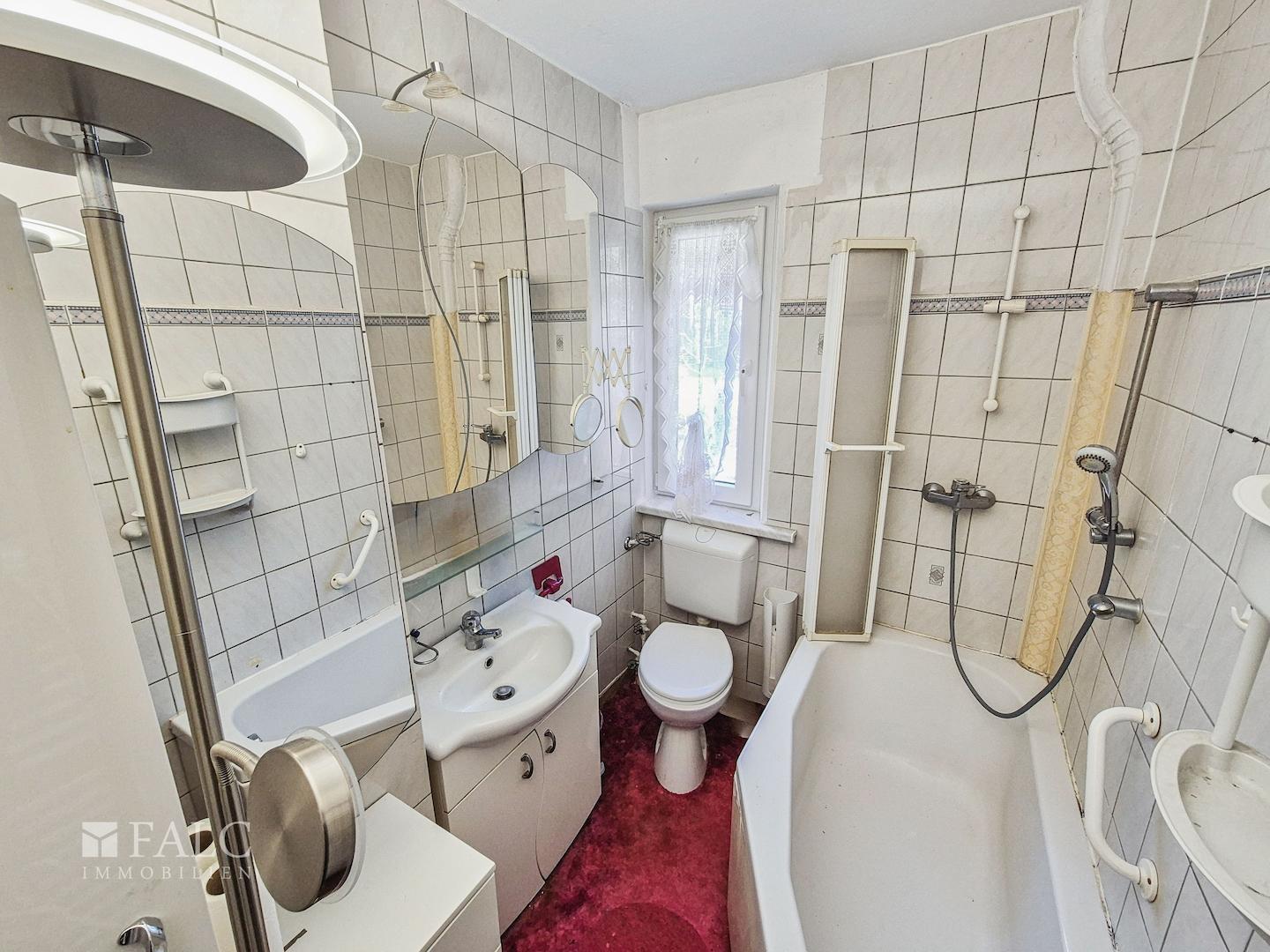 Badezimmer EG