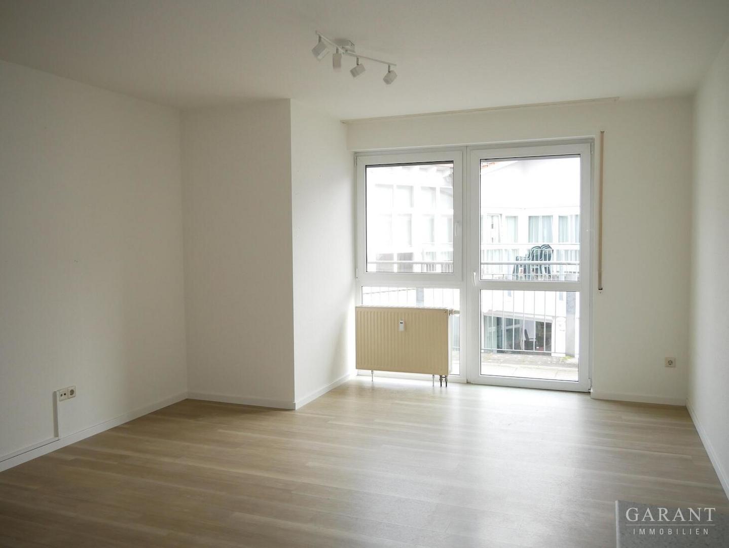 Wohnbereich, Sicht Balkon