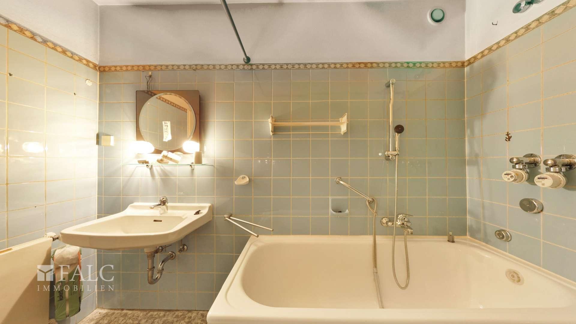 Wohnung Rechts Badezimmer 1_1