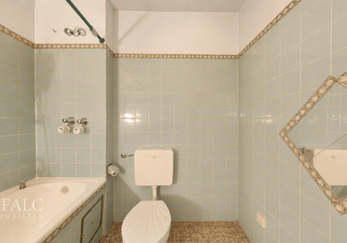Wohnung Rechts Badezimmer 1_2