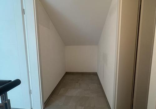 Niesche im Obereren Bereich