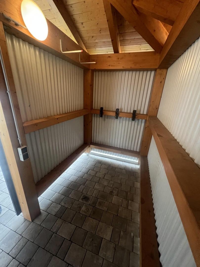 Abstellraum Carport
