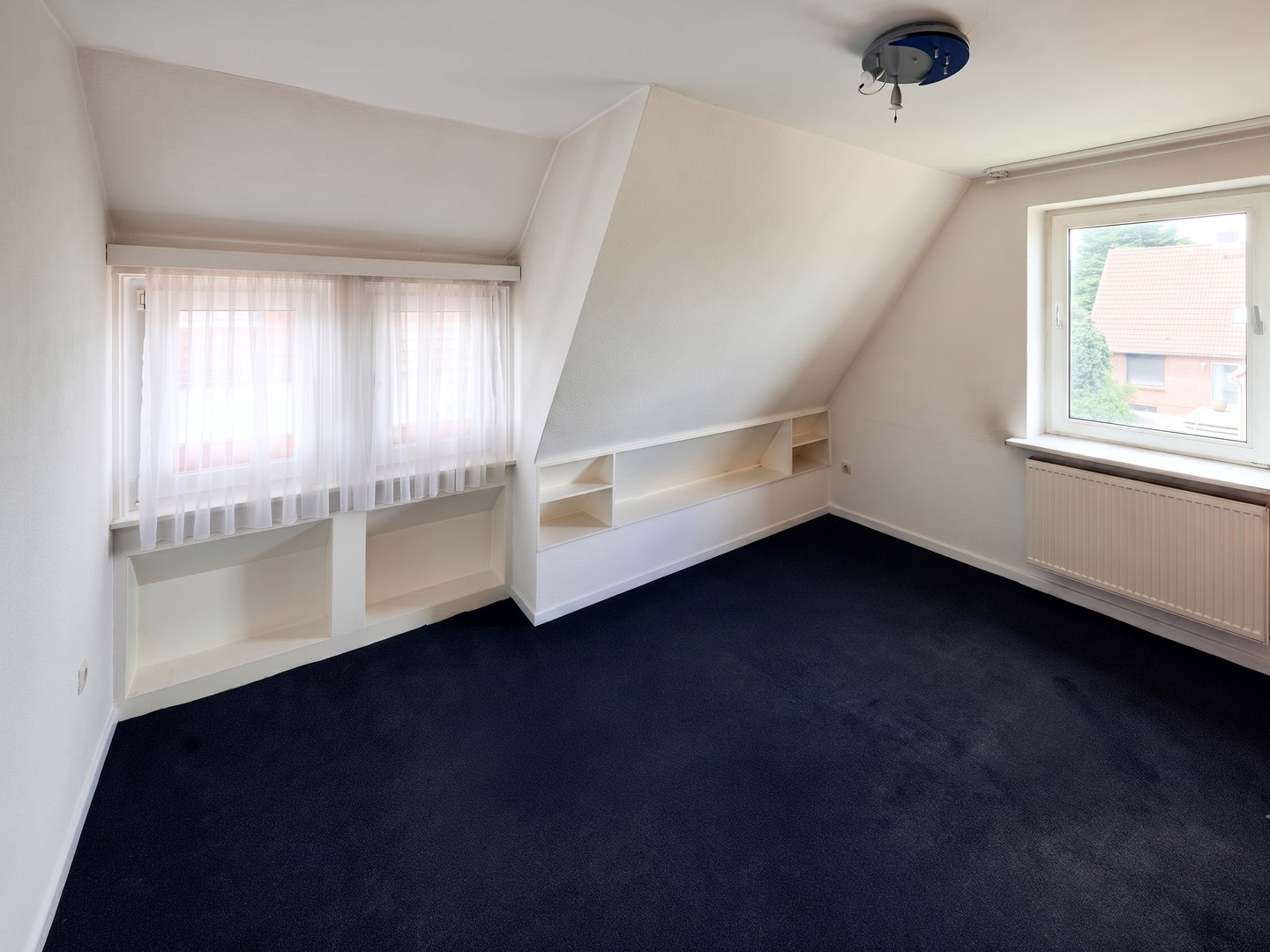 Schlafzimmer obere Wohneinheit