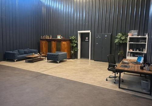 Büro + Lager