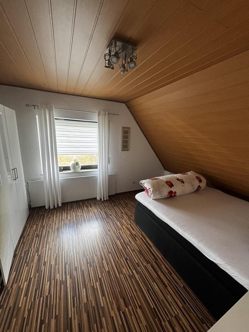 Schlafzimmer 2