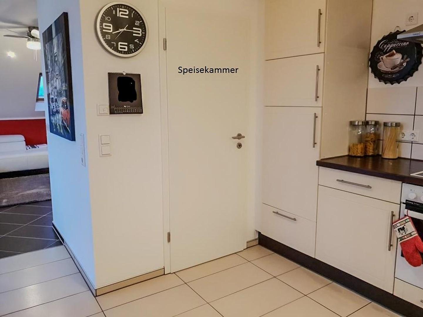 Speisekammer mit Stauraum