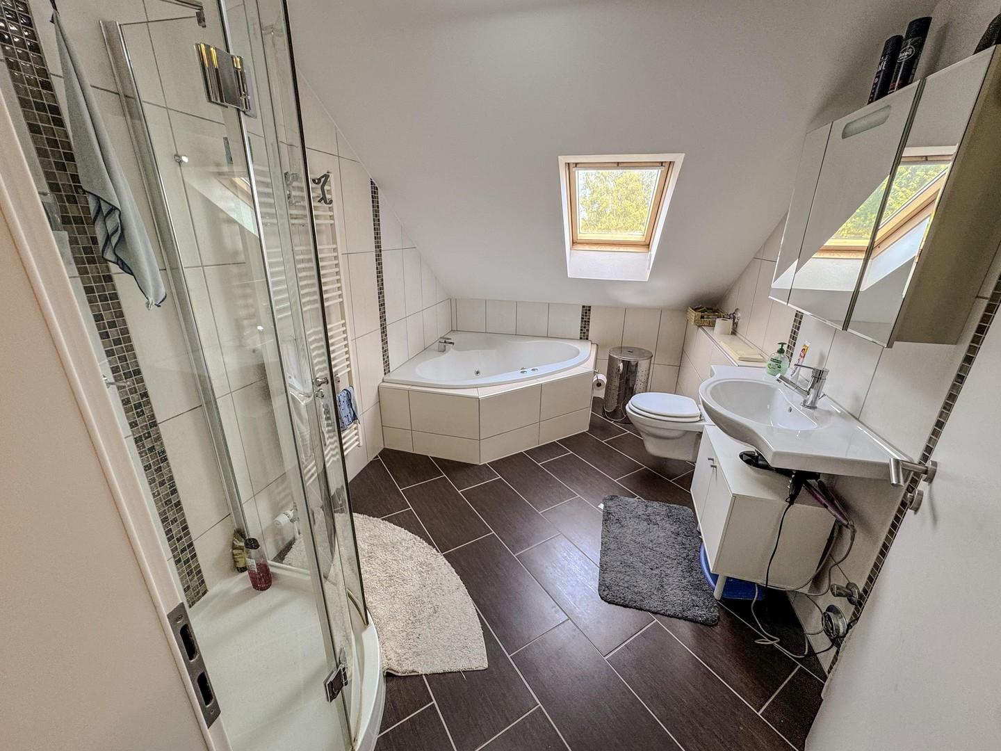 hochwertiges Badezimmer