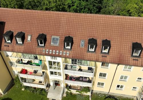 Blick Wohnhaus - 3-Zi.-DG