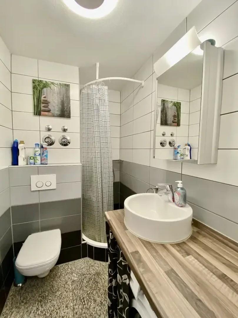 Badezimmer inkl. Waschmaschine