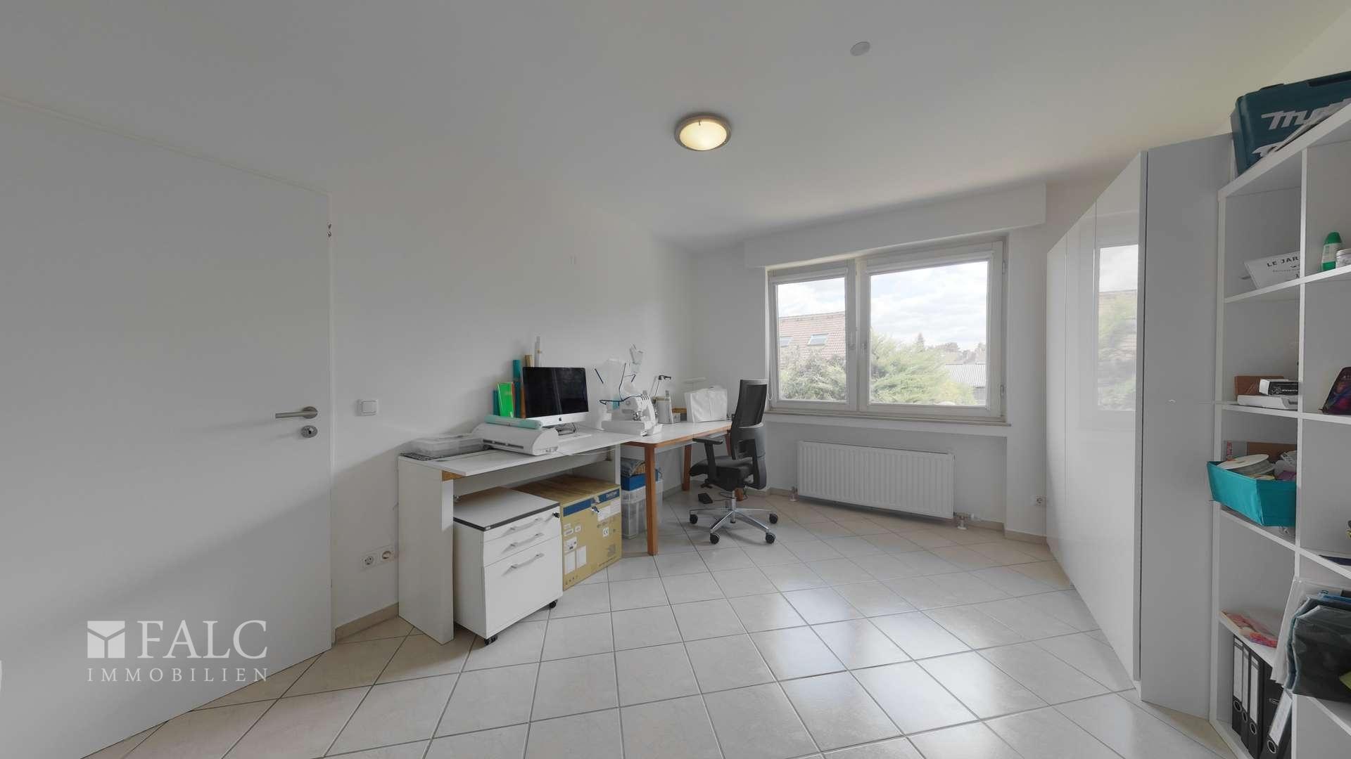 Arbeitszimmer OG