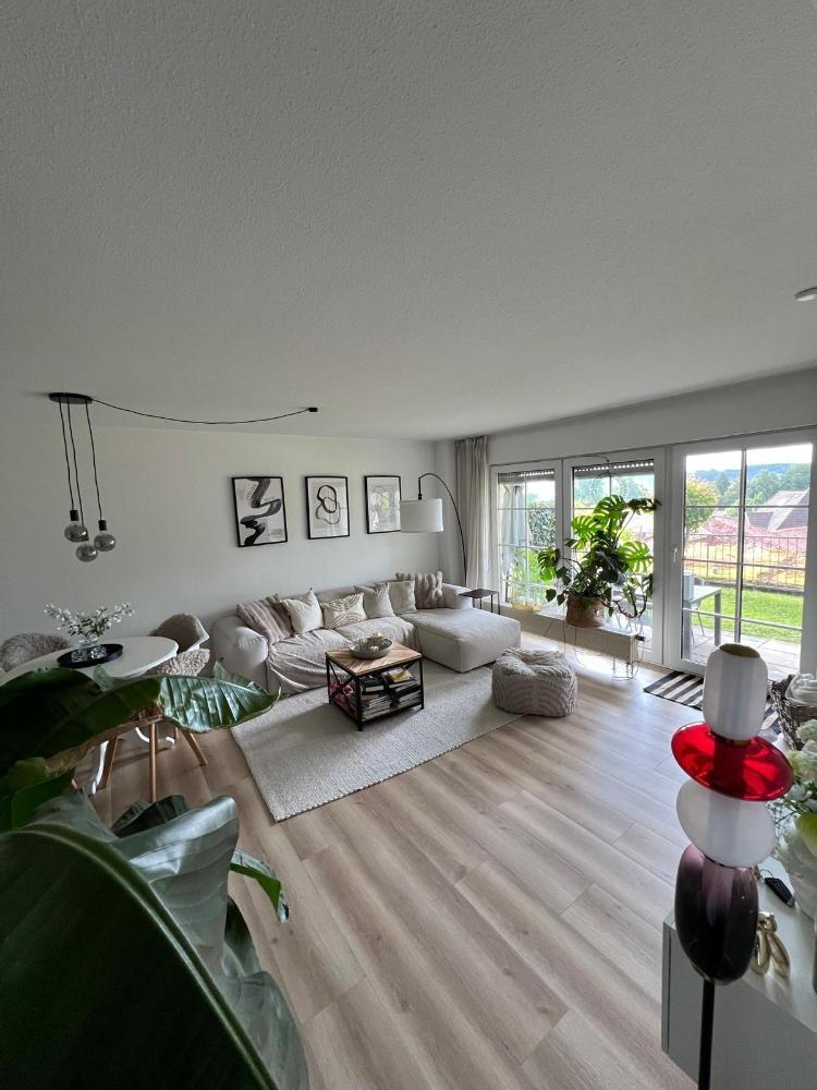 Wohnzimmer Bild 1