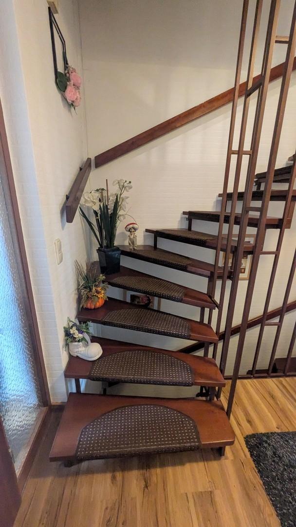 Treppe v. EG ins OG