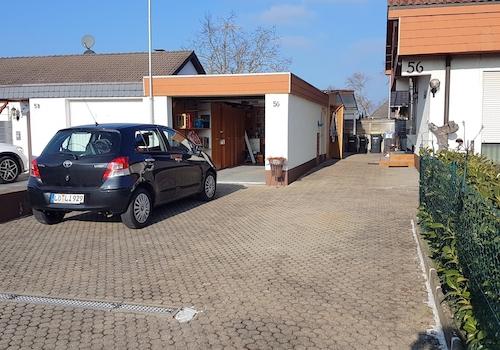 Garage und Hauseingang