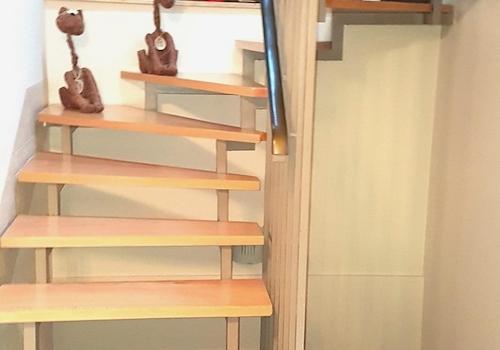 Flurtreppe zum OG und UG