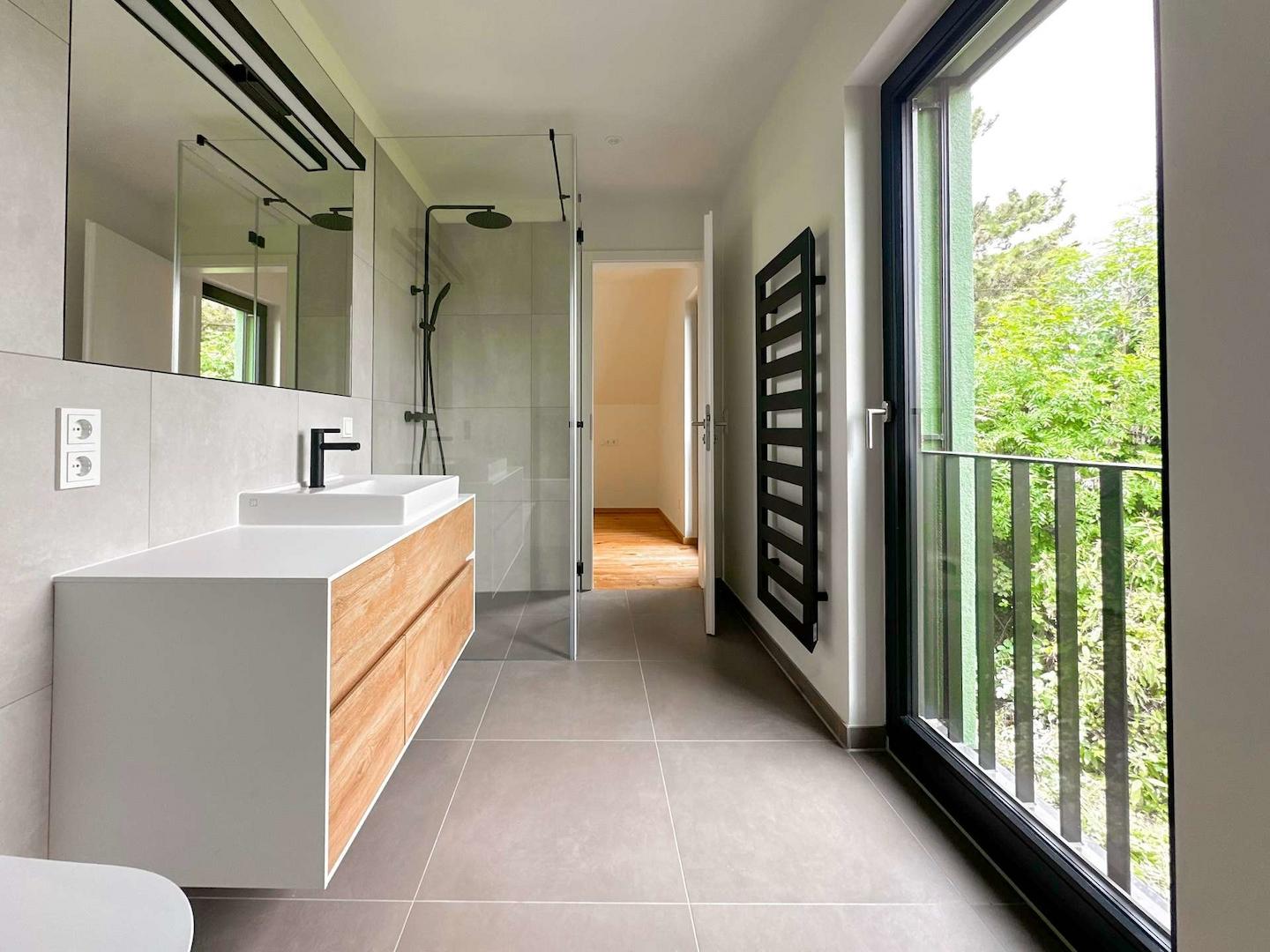 Tageslicht-Bad en suite
