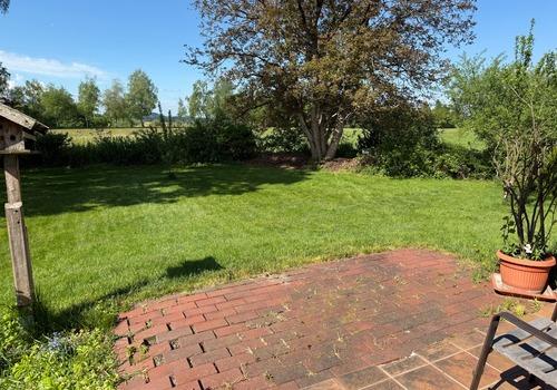 Terrasse mit Garten