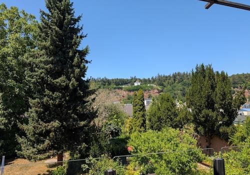 Blick auf die Villa Weißhaus