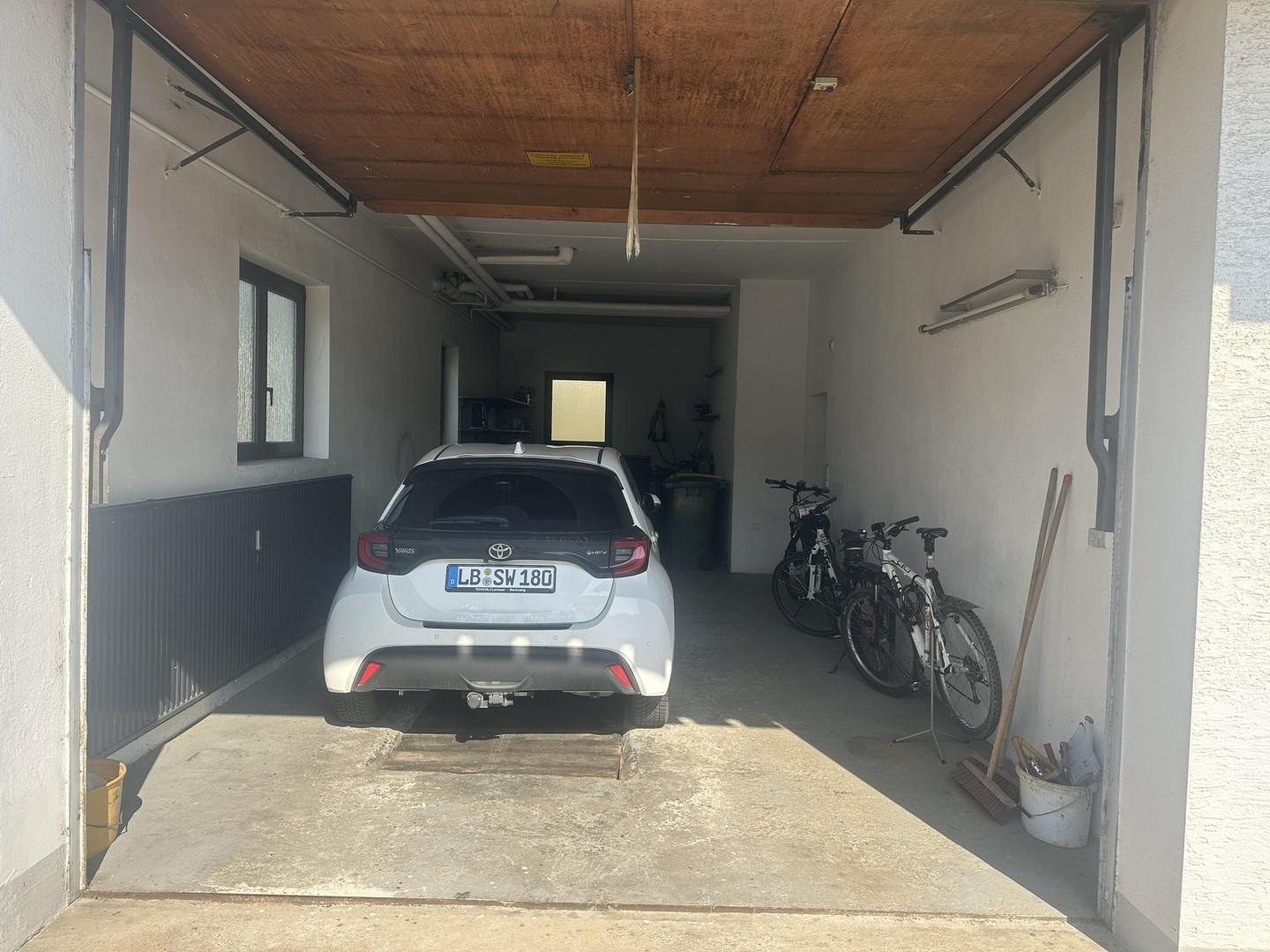 Garage 2