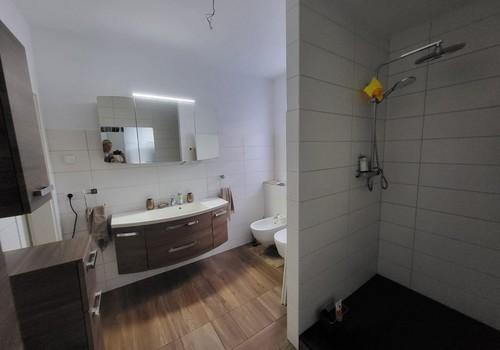 Duschbad EG