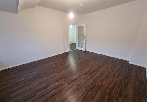 Zimmer Straßenseite