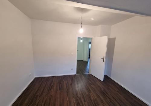 Zimmer Straßenseite
