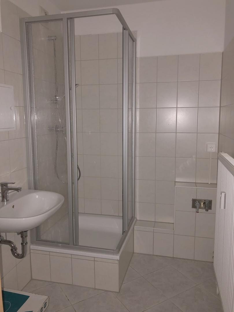 Bad mit Dusche
