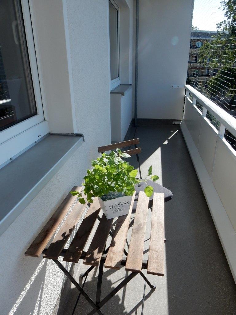Balkon mit Sitzgruppe-1024