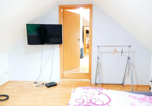 Schlafzimmer DG