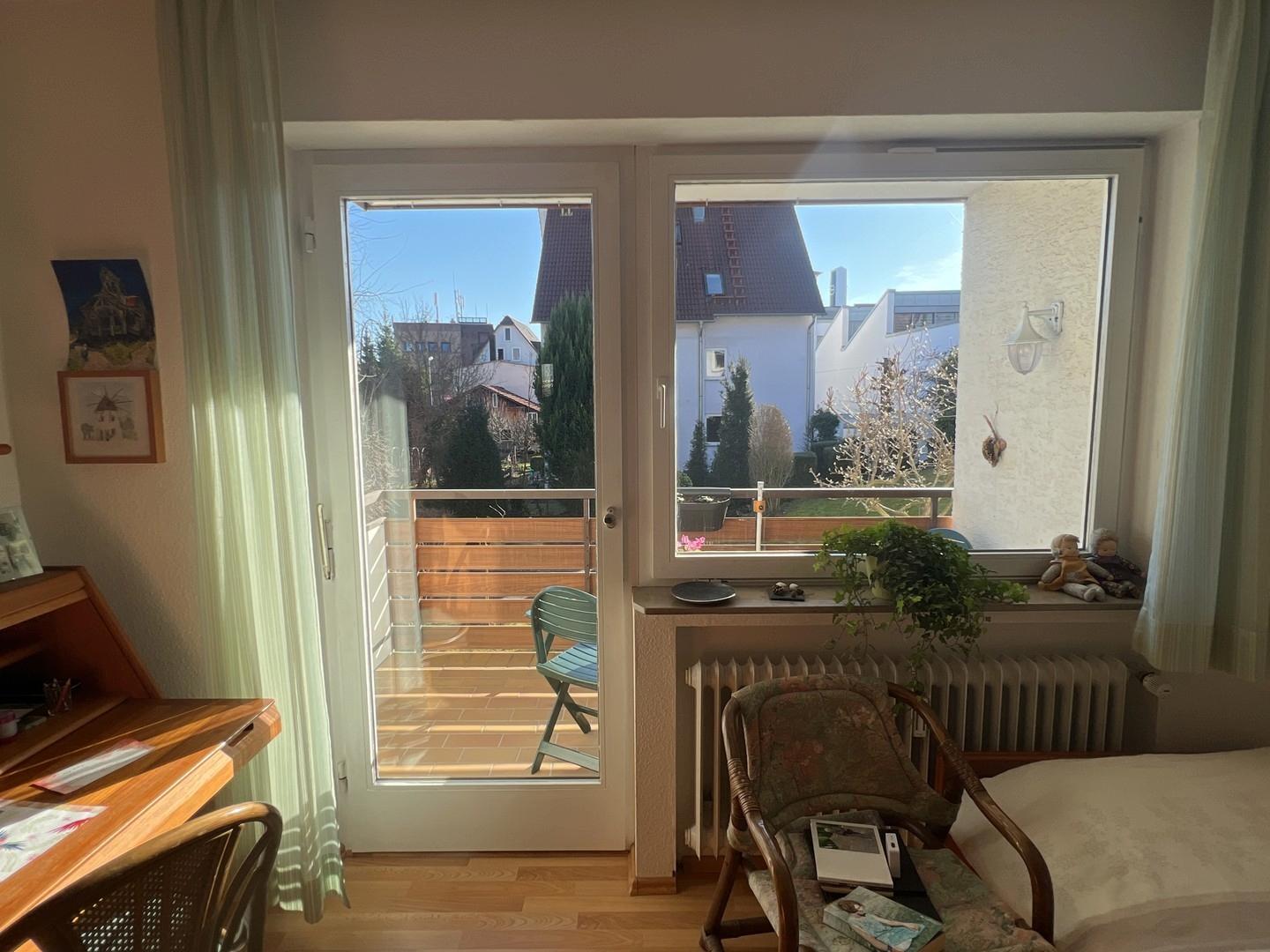 Schlafzimmer, Zug. Balkon Süd