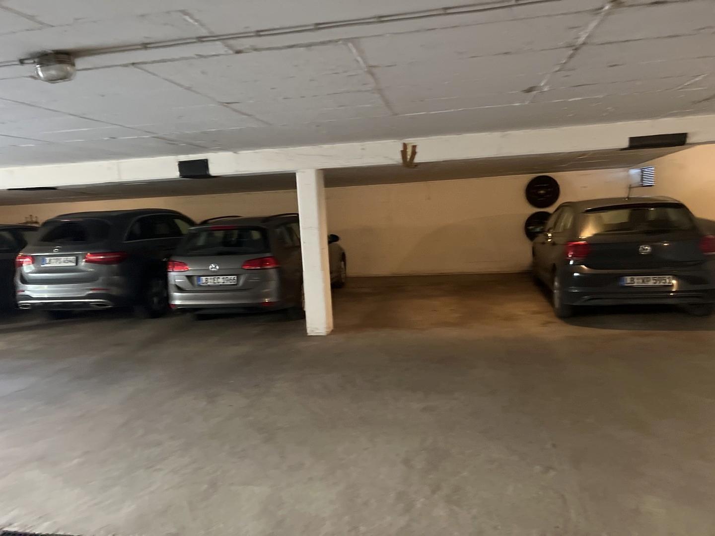 eigener Tiefgaragenstellplatz
