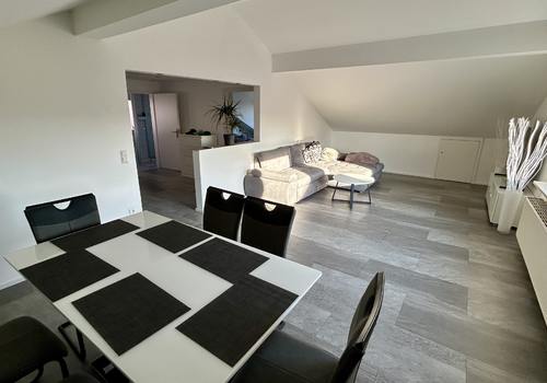 Wohn-/Esszimmer DG