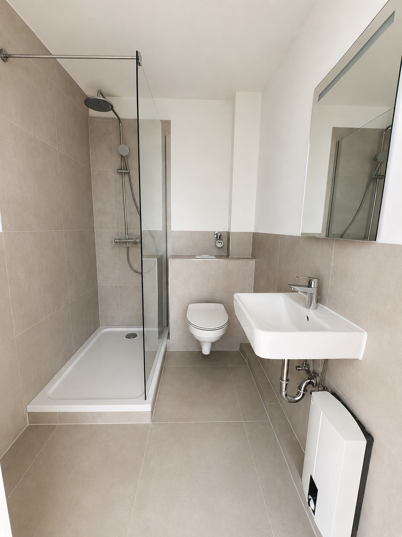 Modernes Badezimmer