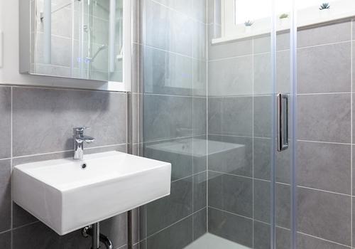 Bad Waschbecken & Dusche