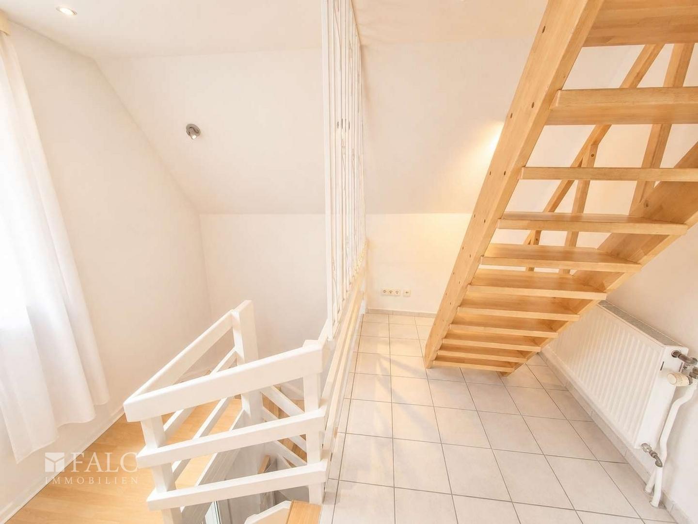 Treppe zum DG