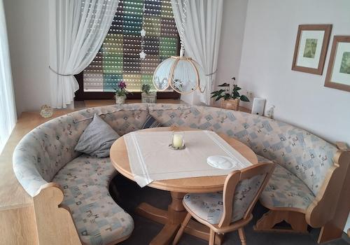 Esszimmer mit Rundbank