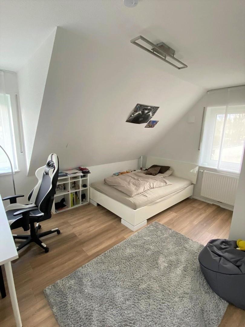 Schlafzimmer 2