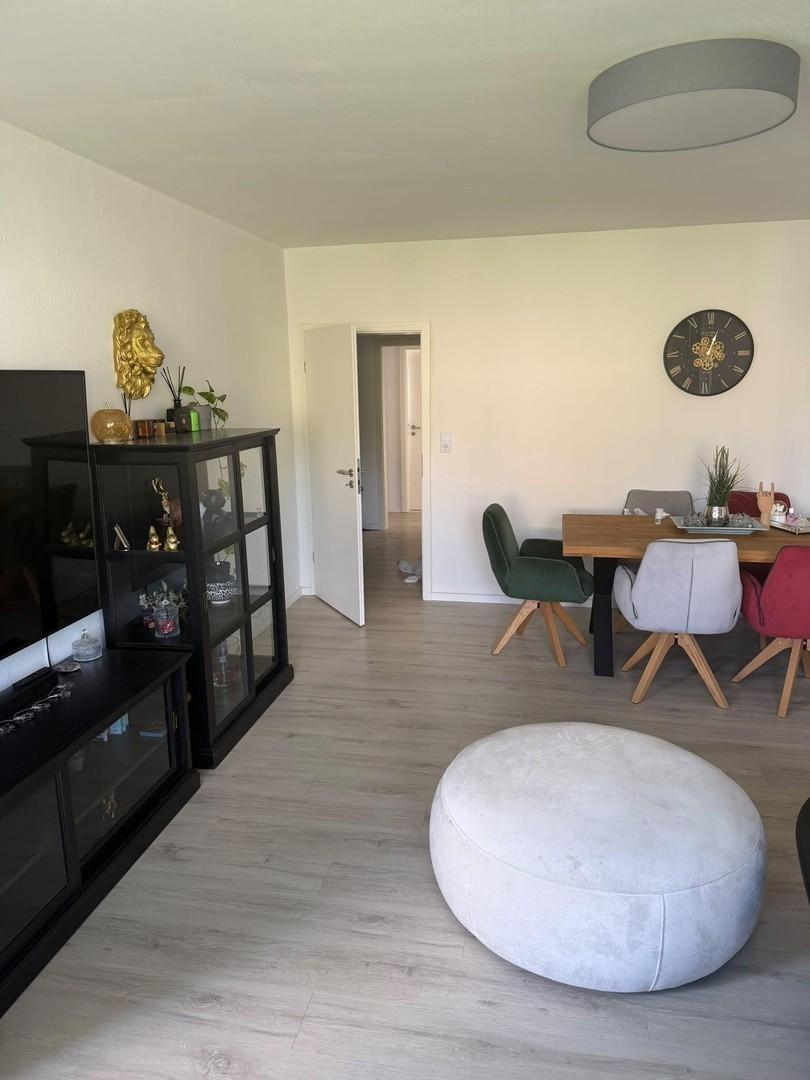 Wohnzimmer - Flurblick