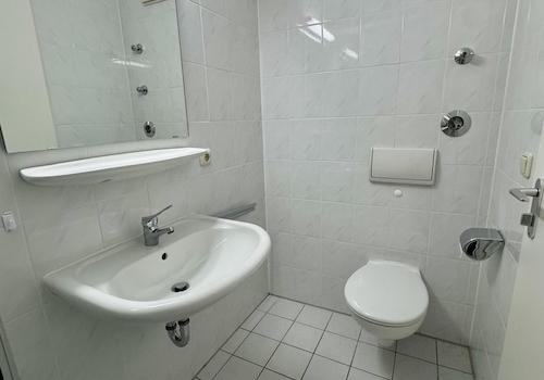 Gästebad mit Dusche
