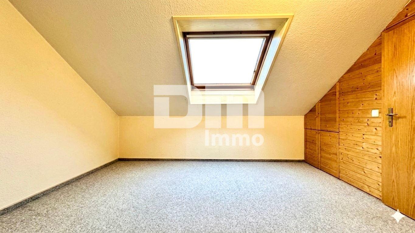 DG Ausgebauter Dachboden / Zimmer